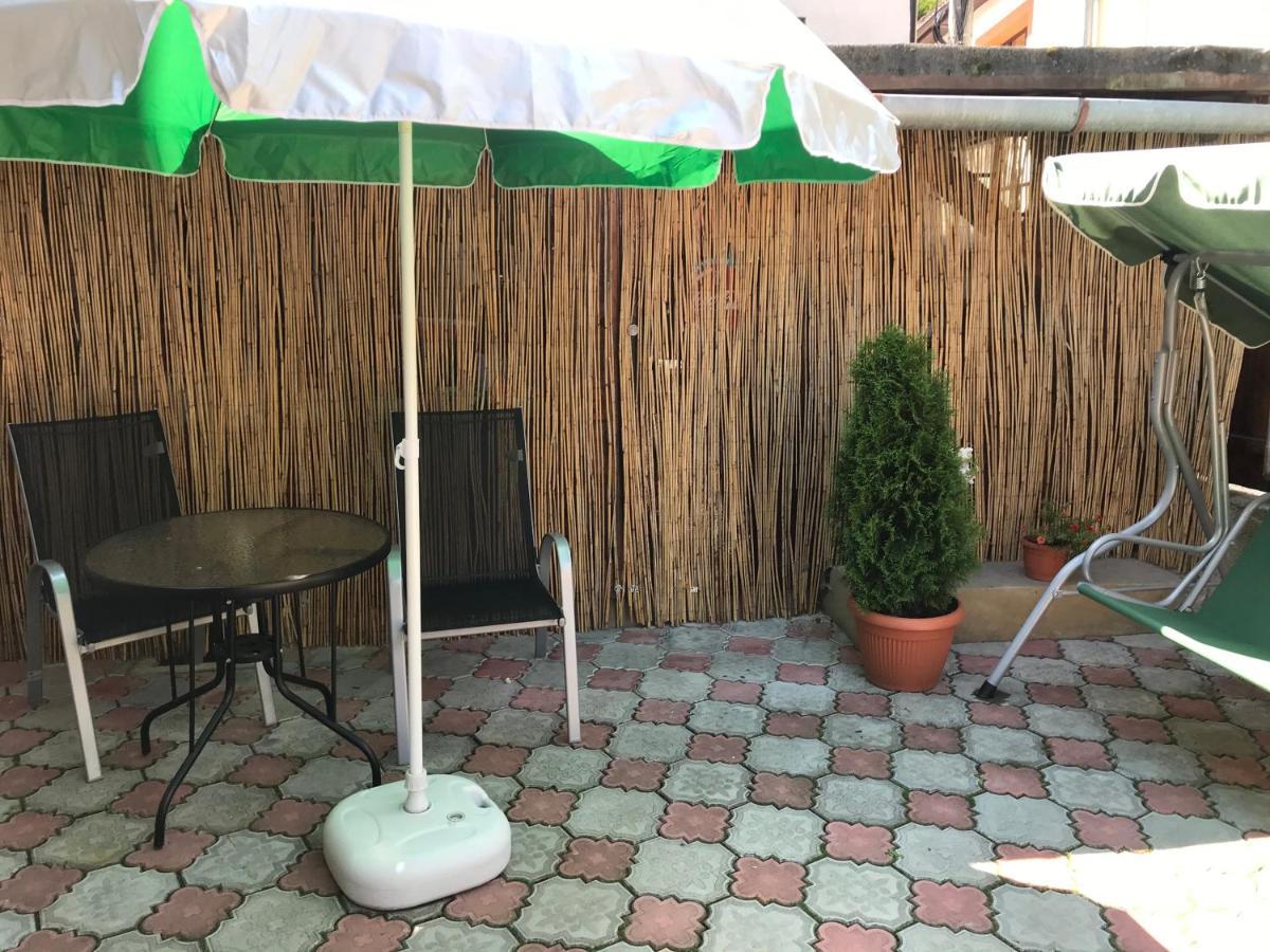 Casa Printre Gradini Villa Braşov Buitenkant foto